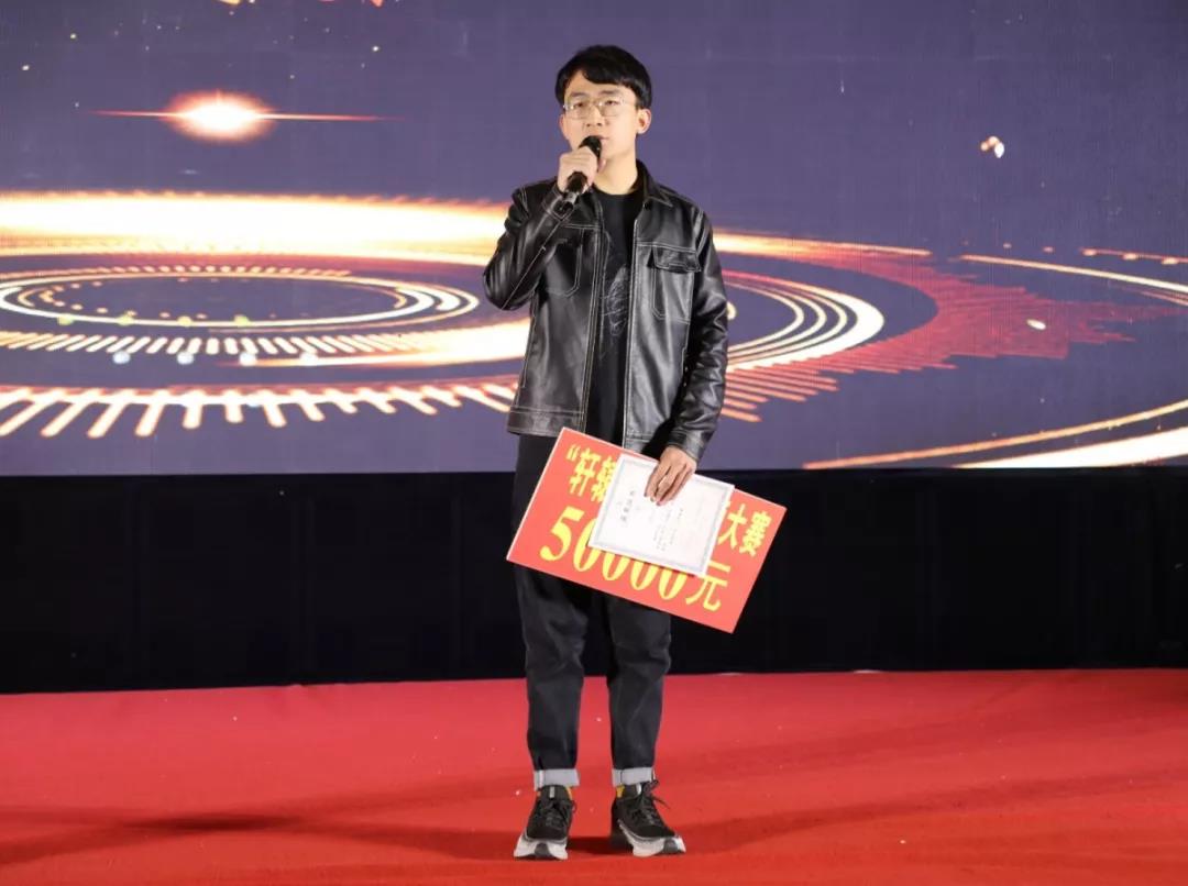 2b702374369c4bd2982e3c1c96ea33b4.jpg 2b702374369c4bd2982e3c1c96ea33b4.jpg