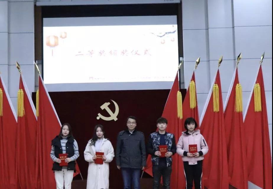 a957c367ffee4d28b93462edbe100c67.jpg a957c367ffee4d28b93462edbe100c67.jpg